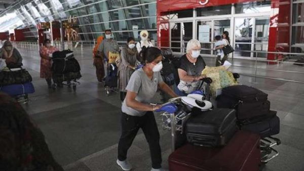 दोहा से आई युगांडा की महिला दिल्ली एयरपोर्ट पर गिरफ्तार, 6.65 करोड़ की हेरोइन निगल रखी थी