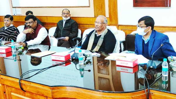 बिहार: डिप्टी सीएम तारकिशोर प्रसाद ने की वाणिज्य कर विभाग के टैक्स संग्रहण की समीक्षा