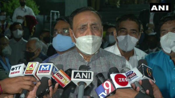 टीकाकरण अभियान के लिए पूरी तरह तैयार गुजरात सरकार, वैक्सीन के 1 करोड़ डोज किए गए स्टोर