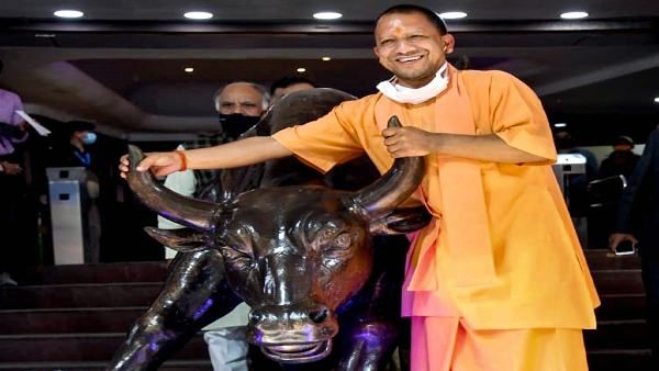 फैक्टरी, रोजगार, विदेशी निवेश और अब फिल्म सिटी, 2022 पर है सीएम योगी की नज़र