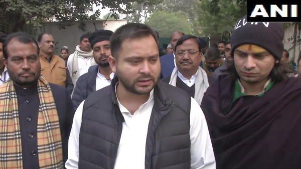 Lalu Prasad Yadav Health: लालू प्रसाद यादव की हालत स्थिर, रांची स्थित अस्पताल में मिलने पहुंचे परिवारजन