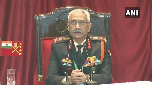 लद्दाख पर बोले सेना प्रमुख- 'शांतिपूर्ण समाधान की उम्मीद लेकिन किसी भी स्थिति के लिए सेना तैयार'