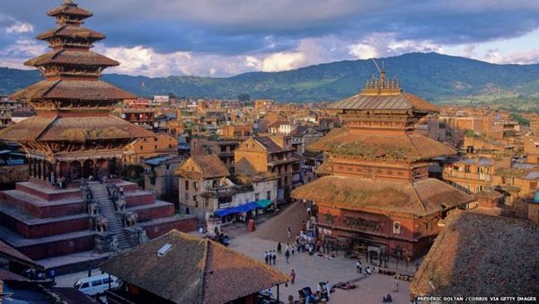 नेपाल इतना महंगा क्यों है? ढेर सारा भारतीय रुपया भी पड़ता है कम