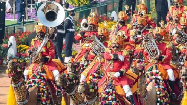 राजपथ पर दिखा 'आत्मनिर्भर भारत', देखें 72वें गणतंत्र दिवस परेड की खूबसूरत तस्वीरें