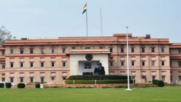 राजस्थान में 366 अफसरों के तबादले, सरकार ने देर रात बदले 14 जिलों के कलेक्टर-एसपी