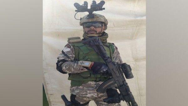 Republic Day Parade: अमेरिकन नेवी सील की तरह नजर आएंगे CRPF कमांडो, पहली बार होगा युद्धक पोशाक का प्रदर्शन