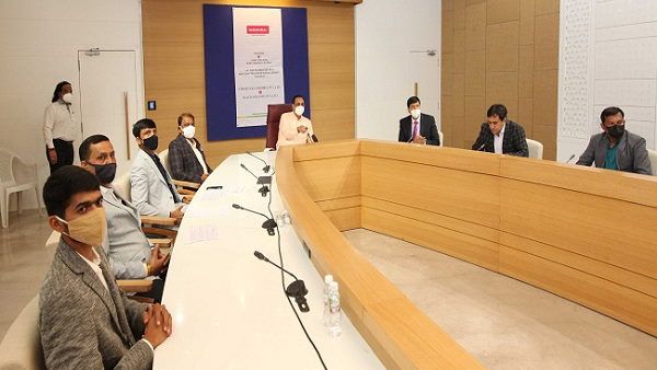 गुजरात में 10 माह बाद ITI फिर से खुले, 3 दिन पहले ही स्कूल खोले गए थे