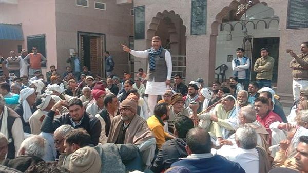 हरियाणा में खाप पंचायत का फैसला- हजारों किसान गाजीपुर बॉर्डर कूच करेंगे, हुक्का-पानी बंद करेंगे