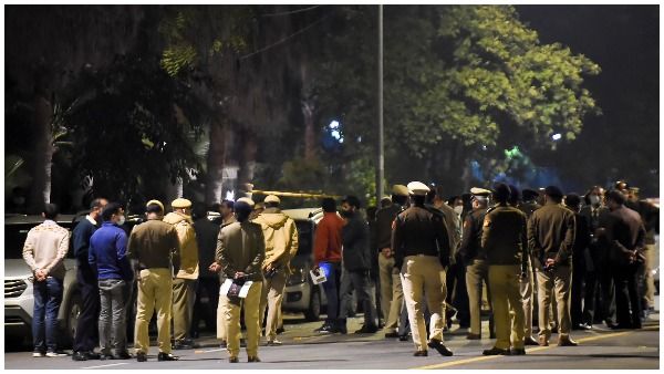 इजरायली दूतावास ब्लास्ट: CCTV फुटेज में दिखे 2 संदिग्ध, पुलिस को 'बड़ी साजिश' की आशंका, जानें बड़े अपडेट