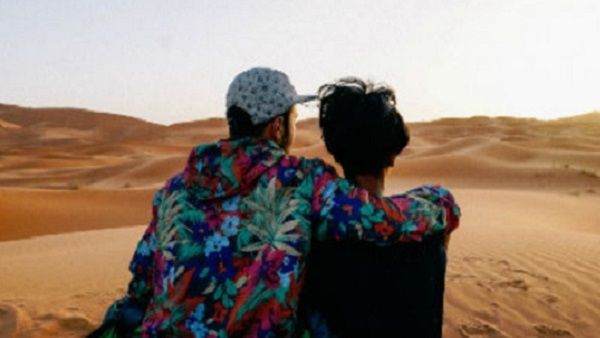 Palmistry: लव लाइफ को कमजोर बना सकता है जीवनरेखा पर बना द्वीप