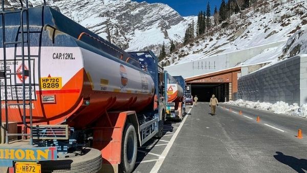 Special Report: भारतीय बाजार ने पकड़ी रफ्तार लेकिन पेट्रोल दे रहा है झटका, कैसे संभाले अर्थव्यवस्था?