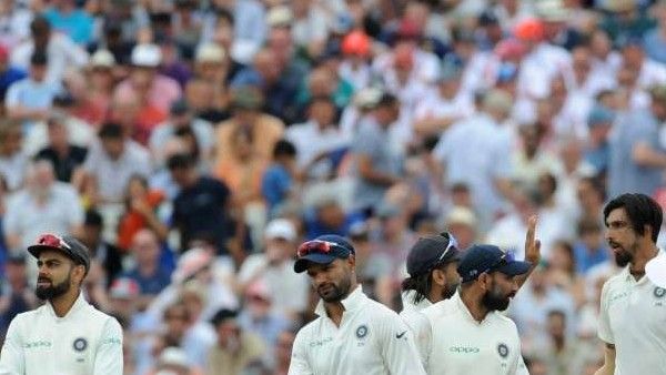 चेन्‍नई: चेपक स्‍टेडियम में क्रिकेट की दीवानगी के आगे कोरोना गाइडलाइन की उड़ी धज्जियां