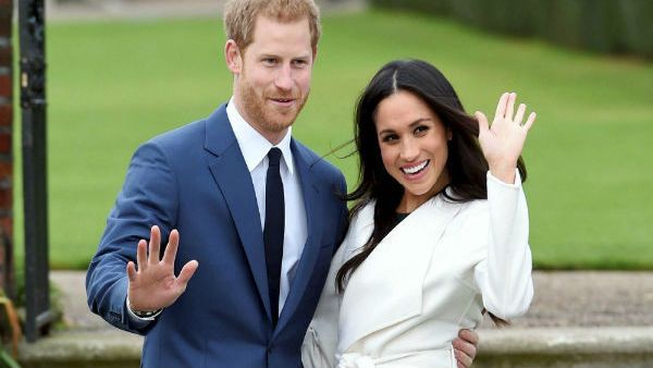 ब्रिटेन: प्रिंस हैरी और मेगन का अब नहीं रहा शाही कार्यों से नाता, वापस ली गई रॉयल उपाधि