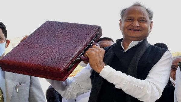 राजस्थान बजट : गहलोत सरकार की 10 बड़ी घोषणाएं, देखिए किसको क्या-क्या मिला?