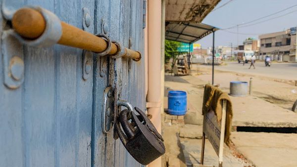 पेट्रोल-डीजल की बढ़ती कीमतों और जीएसटी के खिलाफ मिलाजुला रहा भारत बंद