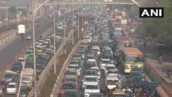 Kisan Andolan: गाजीपुर और सिंघु बॉर्डर हुए सील, यूपी से दिल्ली आने-जाने वाले लें यह वैकल्पिक मार्ग