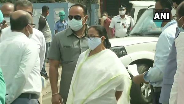 बंगाल: CM ममता बनर्जी ने मंत्री जाकिर हुसैन पर हमले को बताया साजिश, रेलवे पर भी उठाए सवाल