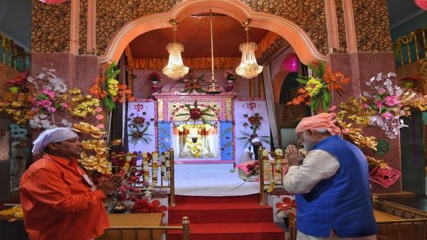 पीएम मोदी समेत कई नेताओं ने महान संत, समाज सुधारक गुरु रविदास जी की जयंती पर उन्हें दी श्रद्धांजलि