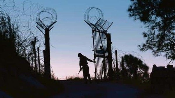 पाकिस्‍तान के अंदर घुसकर अब इस देश ने किया सर्जिकल स्‍ट्राइक, छुड़ा ले गए अपने दो सैनिक, देखती रही पाक सेना