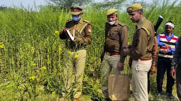 उन्‍नाव केस में चौंकाने वाला खुलासा, एकतरफा प्‍यार में लड़कों ने पिला दी कीटनाशक दवा