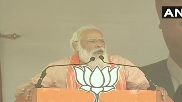 'ममता दीदी बोलें- खेला होबे, भाजपा बोले- विकास होबे', पुरुलिया की रैली में गरजे पीएम मोदी