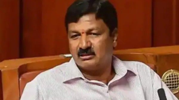 सेक्स स्कैंडल में फंसे कर्नाटक के मंत्री, नौकरी के बदले यौन संबंध के लिए डाल रहे थे दबाव