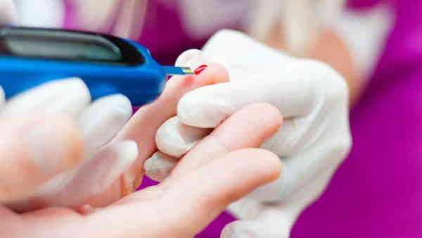 World Diabetes Day: इन घरेलू उपाय से कंट्रोल कर सकते हैं डायबिटीज