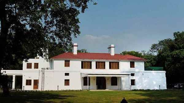 10 Rajaji Marg:प्रणब मुखर्जी के परिवार ने खाली किया ऐतिहासिक बंगला, जानिए इसमें रह चुकी हस्तियों के नाम