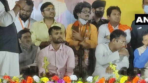 बंगाल चुनाव में बीजेपी ने क्रिकेटर अशोक डिंडा को बनाया अपना प्रत्‍याशी, मोयना सीट से लड़ेगे चुनाव