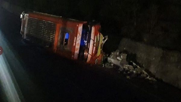 जम्मू-कश्मीर: डोडा जा रही बस दुर्घटनाग्रस्त, 12 यात्री गंभीर रूप से घायल