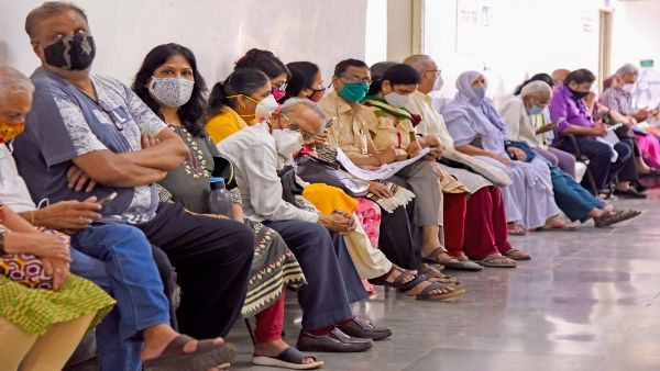 ओडिशा: वैक्सीन सप्लाई के लिए केंद्र को लिखा पत्र, रोजाना 2 लाख डोज लगाने का टारगेट