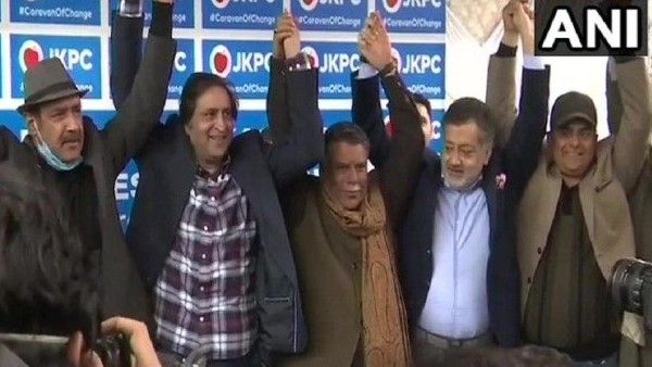जम्मू-कश्मीर : PDP के तीन पूर्व नेताओं ने थामा पीपुल्स कॉन्फ्रेंस का दामन