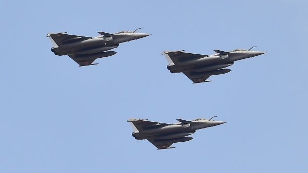 यूक्रेन पर रूस के अटैक के बीच चीन ने भी की ताइवान में घुसपैठ, 9 फाइटर प्लेन उड़ते दिखे