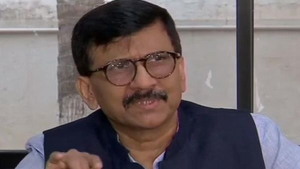 Antilia Row: संजय राउत ने सचिन वाझे को बताया ईमानदार ऑफिसर, NIA को लेकर कही बड़ी बात