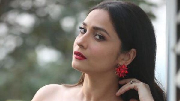 'मुझे कमरे में बुलाकर कहा, फिल्म में हीरोइन बनना है तो प्रोड्यूसर के साथ सो जाओ'