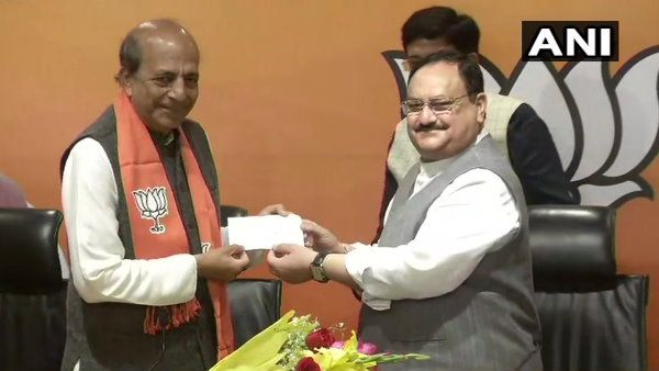 West Bengal: ममता बनर्जी को एक और झटका, दिग्गज नेता दिनेश त्रिवेदी भाजपा में शामिल