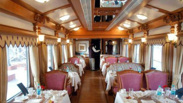 IRCTC : यात्रीगण कृपया ध्यान दें-मात्र 9450 रुपये में करें इन धार्मिक स्थलों की सैर, देखें List