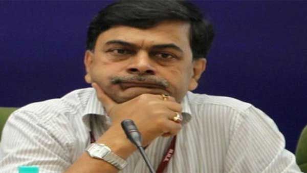 मानवीय गलती थी मुंबई में पावर कट की वजह, चीनी हैकरों का हाथ नहीं: आरके सिंह