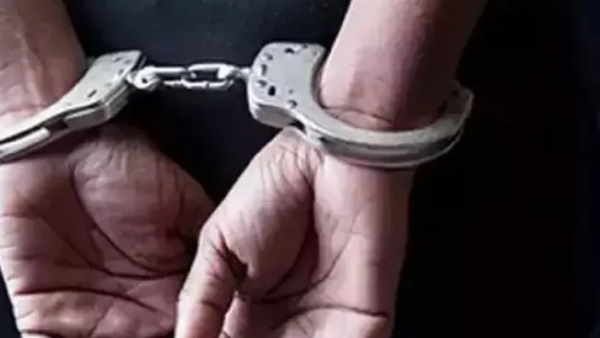 लातेहारः युवती को अगवा कर उसके साथ एक महीने तक दुष्कर्म कर रहे दो उग्रवादी गिरफ्तार