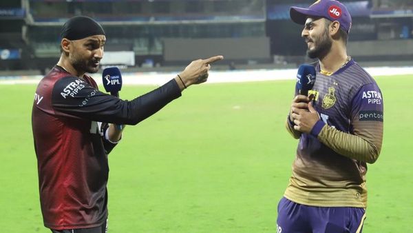 आईपीएलः हरभजन सिंह 699 दिन बाद मैदान में उतरे लेकिन एक ही ओवर क्यों किया?