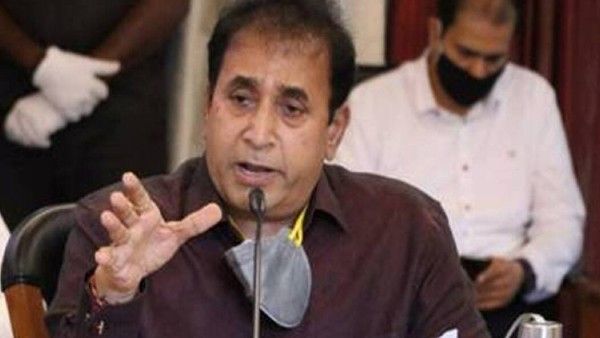 अनिल देशमुख के खिलाफ CBI ने दर्ज की FIR, घर समेत कई जगहों पर छापेमारी