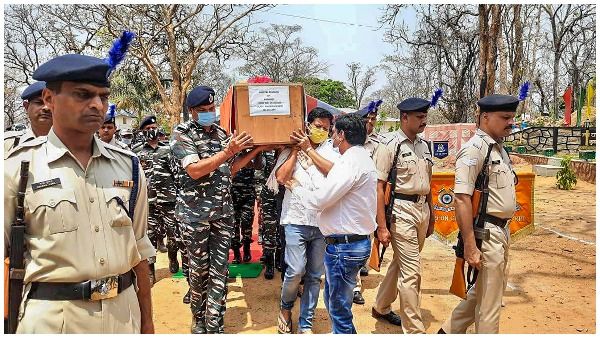 छत्तीसगढ़ नक्सली हमले में बीते 10 सालों में 175 जवान हुए हैं शहीद, बस्तर रेंज आज भी क्यों है माओवादियों का गढ़