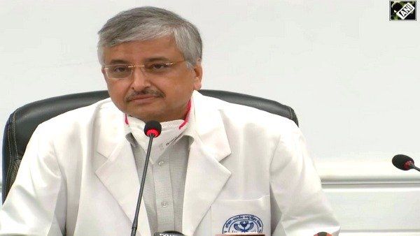 एम्‍स प्रमुख गुलेरिया बोले- कोरोना वैक्‍सीन की डिमांड को समझना कोई 