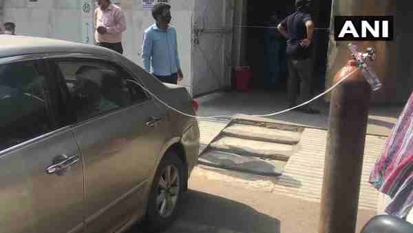 कोरोना मरीजों के लिए गाजियाबाद में शुरू हुई 'ऑक्सीजन लंगर सेवा', इस तरह कर रहे जरूरतमंदों की मदद