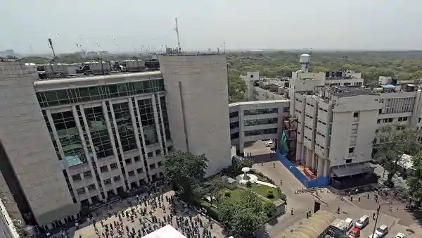 दिल्‍ली के सर गंगा राम अस्पताल में 25 कोरोना मरीजों की मौत, 60 गंभीर, ऑक्‍सीजन तत्‍काल चाहिए