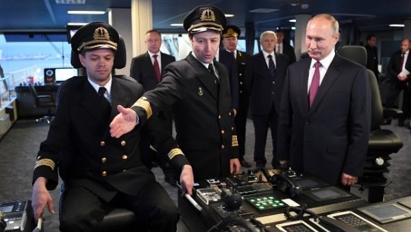 Video: रूस ने यूक्रेन सीमा पर भेजा विध्वंसक हथियारों का जखीरा, एक महीने में विश्वयुद्ध छिड़ने की आशंका