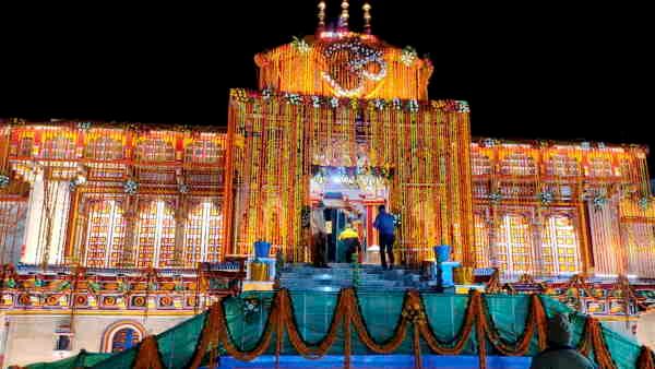 'पहले कुंभ, अब चारधाम', उत्तराखंड सरकार को HC की फटकार, कहा- बार-बार शर्मिंदा क्यों कर रहे?