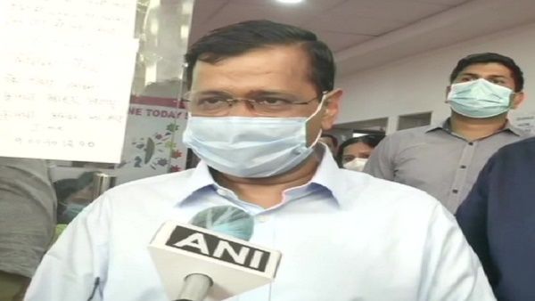 'पाकिस्तान से लड़ाई शुरू हुई तो क्या दिल्ली से पूछेंगे कि बम बनाया?' वैक्सीन को लेकर केजरीवाल का केंद्र पर तंज