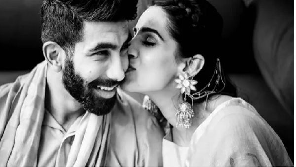 Bumrah ने बीवी संजना को रोमांटिक अंदाज में किया Bday विश, कहा-'रोज मेरा दिल चुराती हो'