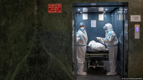 भारत में कोरोना महामारी बनी अफगान मरीजों के लिए बुरी खबर